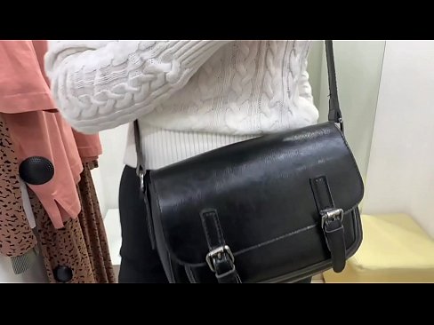 ❤️ Masturbazione pubblica della giovane cagna FeralBerry con un dildo nel camerino ️❌ Super sessoal it.pornpictureshq.ru ❌❤