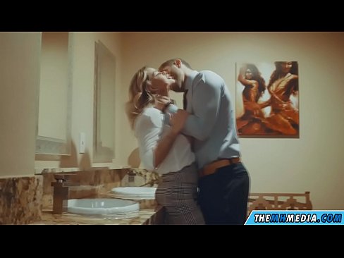 ❤️ Quando una bionda formosa ti seduce in un bagno pubblico ️❌ Super sessoal it.pornpictureshq.ru ❌❤